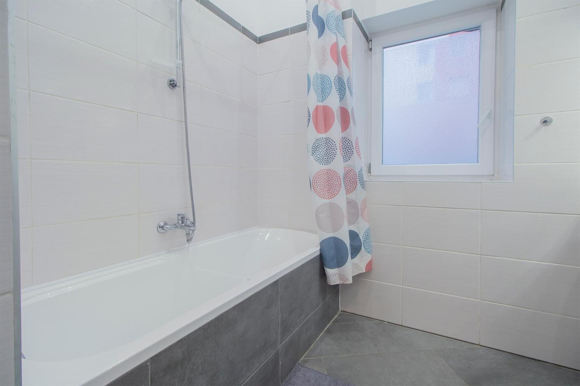 Kalvin 2Bdr Apartment With Ac Будапеща Екстериор снимка
