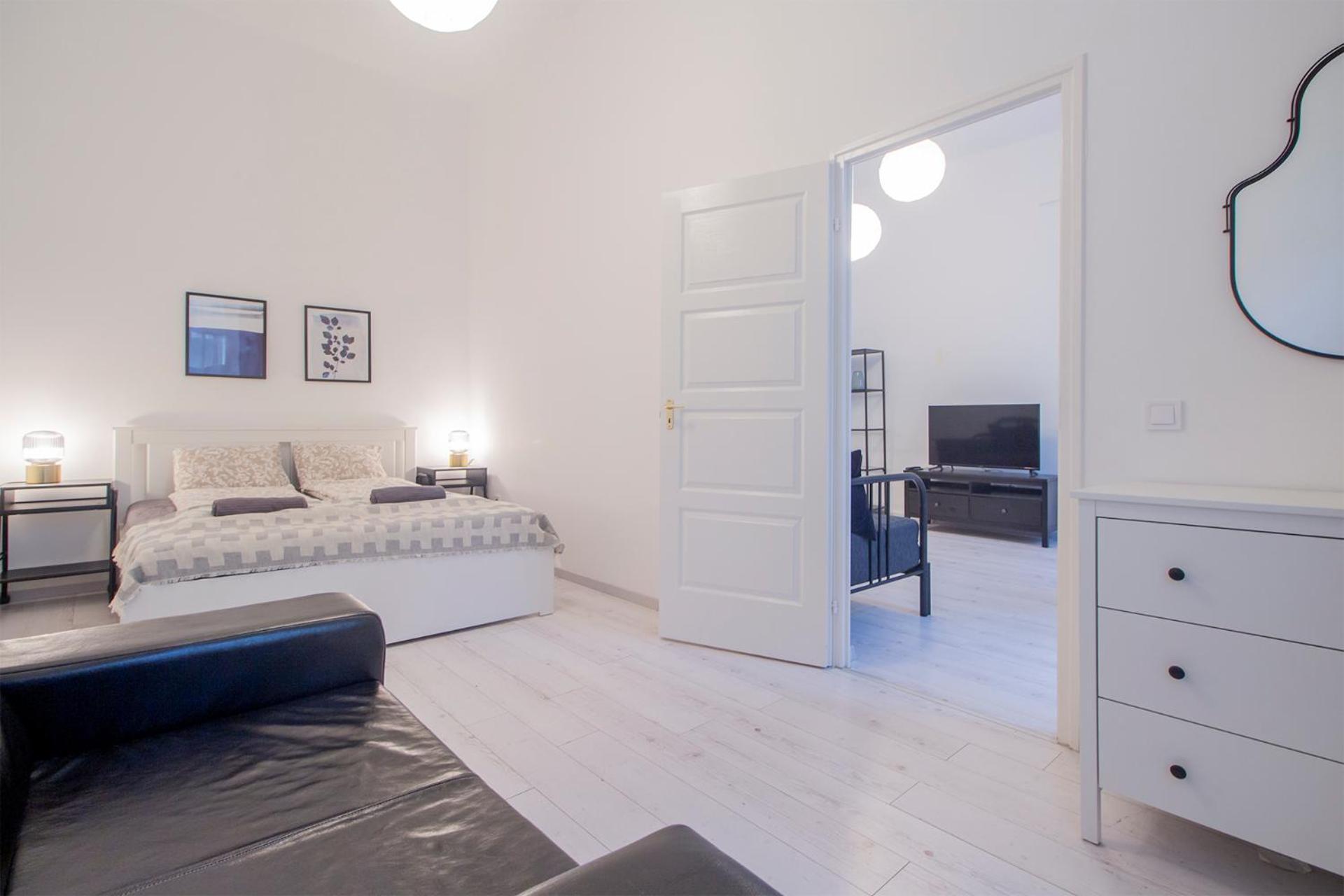 Kalvin 2Bdr Apartment With Ac Будапеща Екстериор снимка