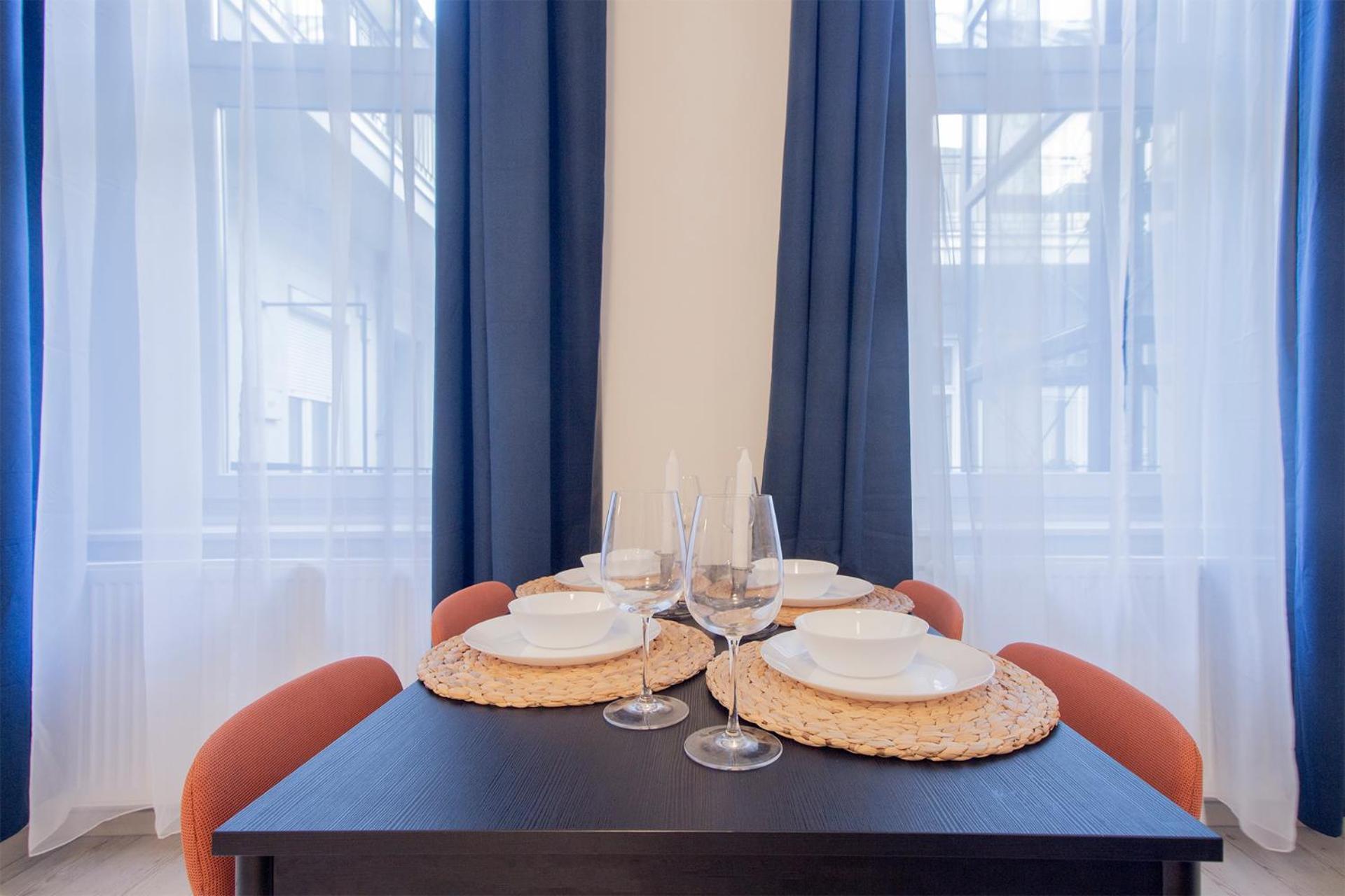 Kalvin 2Bdr Apartment With Ac Будапеща Екстериор снимка