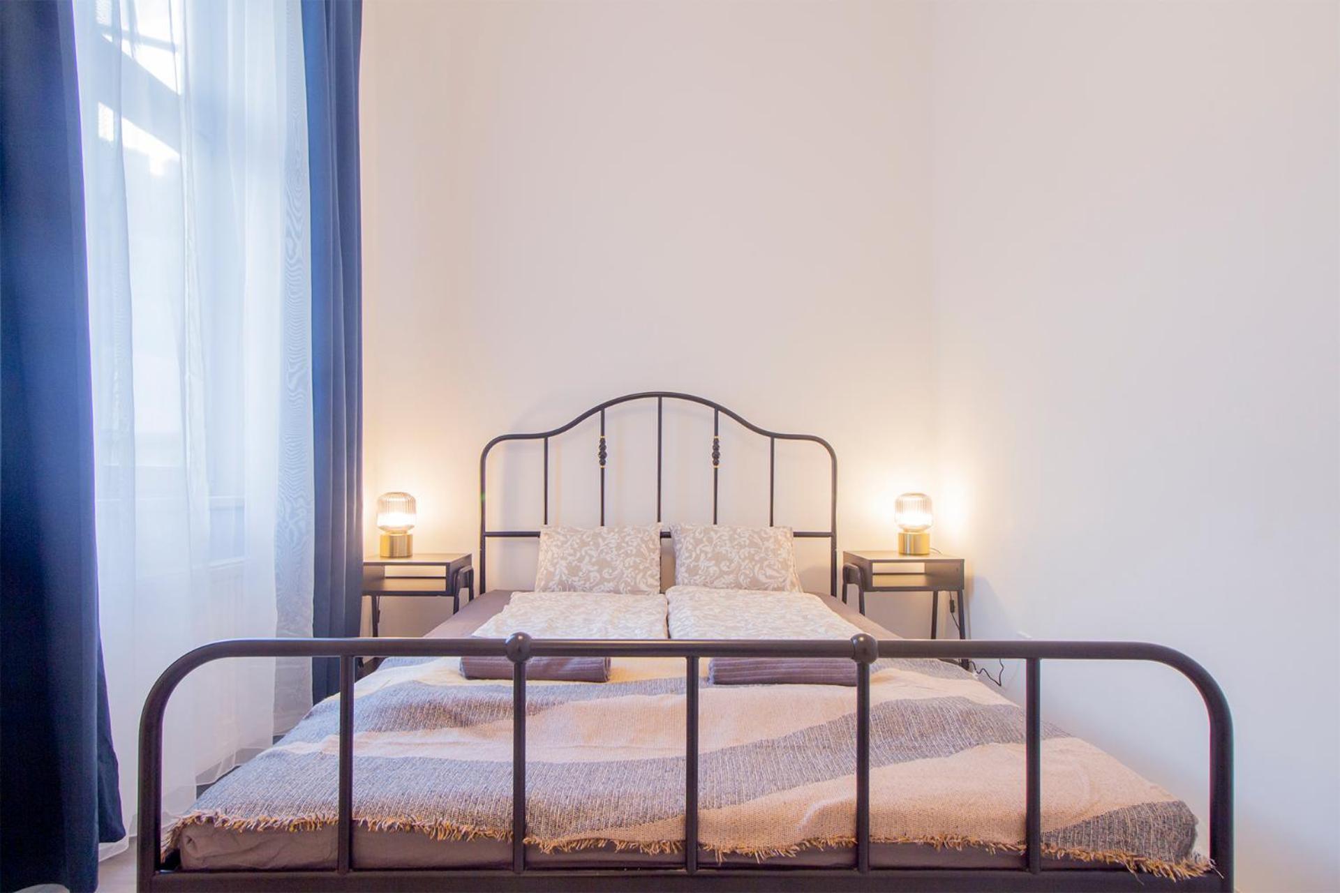 Kalvin 2Bdr Apartment With Ac Будапеща Екстериор снимка